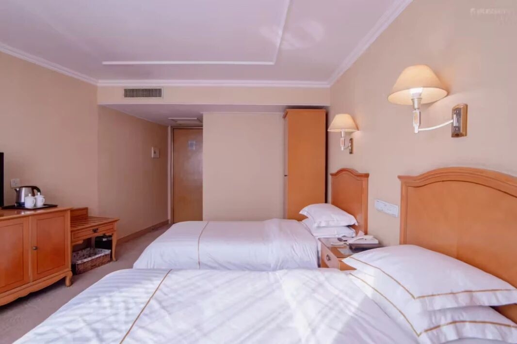 Self Photos / Files - The_Twenty_First_Century_Hotel1